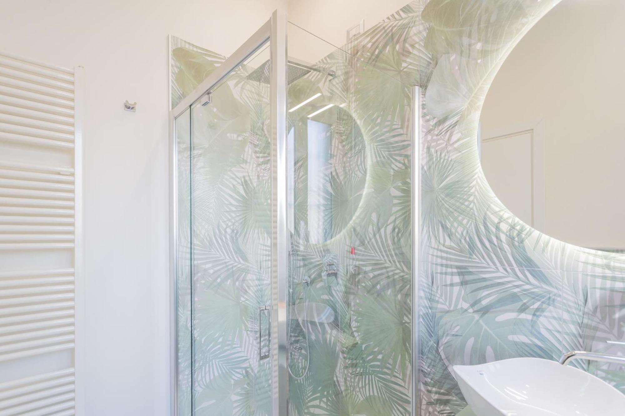 Cernobbio Dream Suites By Rent All Como Bagian luar foto
